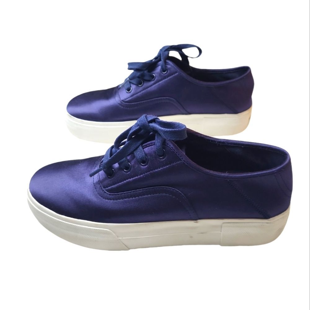 EUC Vince women's Coply Satin Lace-Up Platform Sneaker Navy Blue Size 7